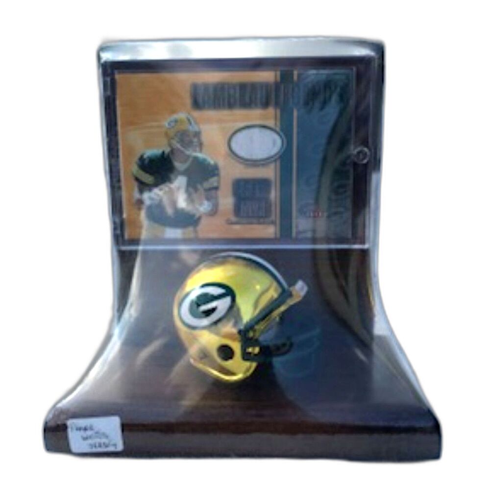 Brett Favre #4 Plaque Display w/ Pc of Game Used Jersey  Green Bay Packers . New